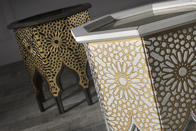 Las mesitas Medina de estilo árabe son un ejemplo de como otras culturas enriquecen la colección de muebles clásicos Heritage.