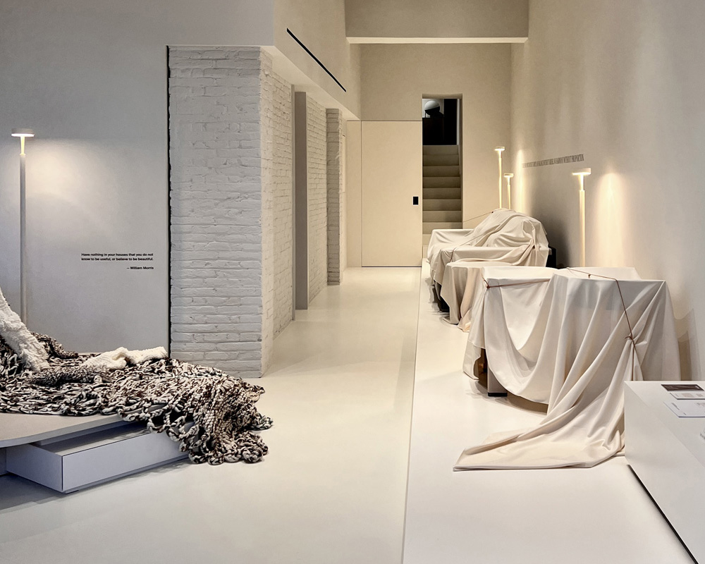 RiHouse exhibition featuring Francesc Rifé’s latest furniture collection for Colección Alexandra